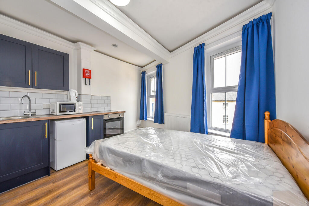 1 bed House Share for rent in Winchester. From Martin & Co - Winchester 1 bed House Share for rent in Winchester. From Martin & Co - Winchester