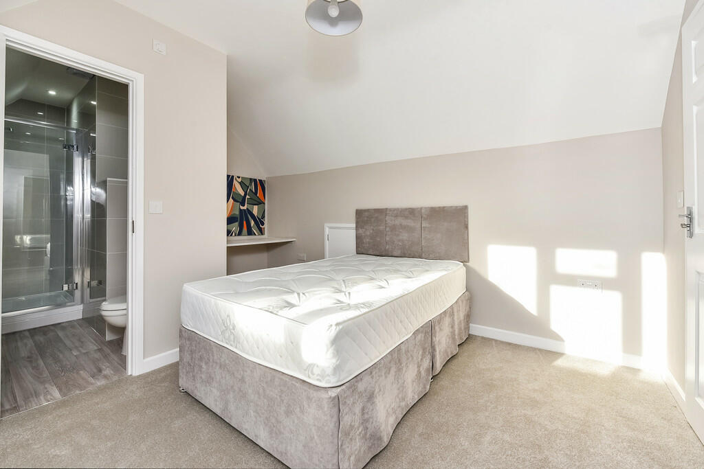 1 bed House Share for rent in Harestock. From Martin & Co - Winchester