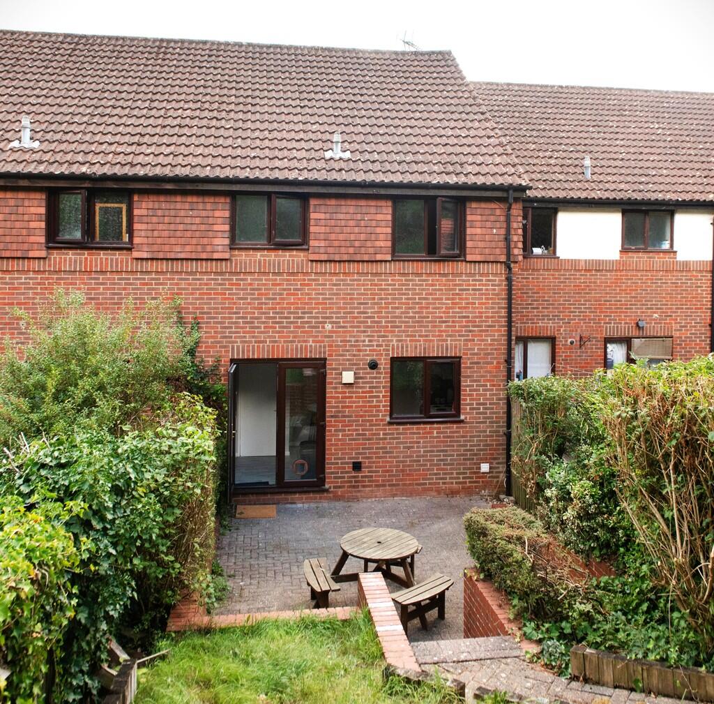 1 bed House Share for rent in Harestock. From Martin & Co - Winchester