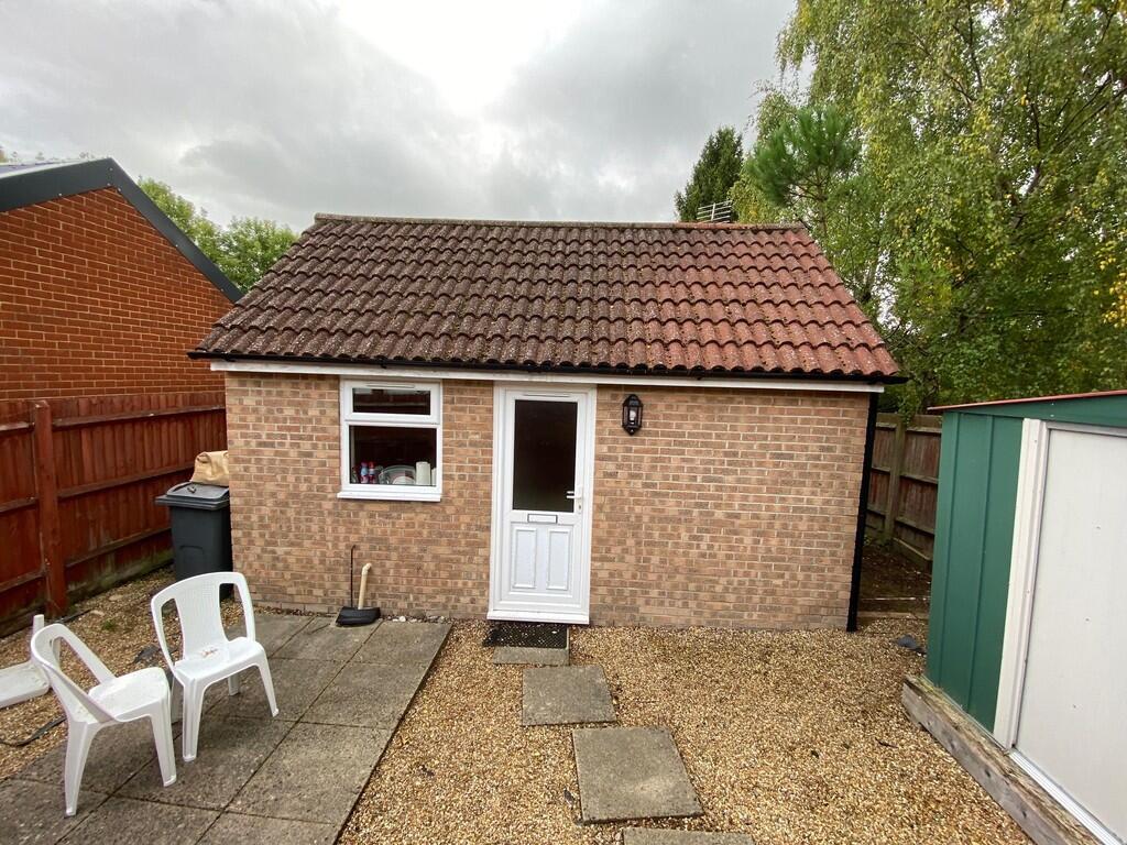 1 bed Detached bungalow for rent in Harestock. From Martin & Co - Winchester