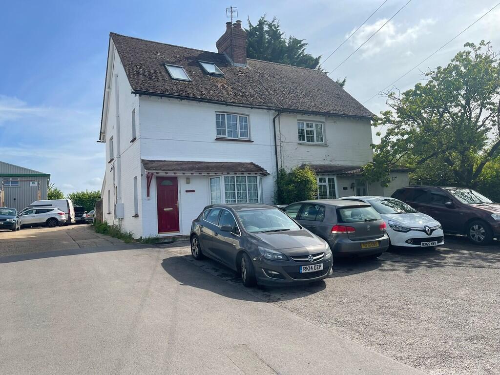 4 bed House Share for rent in Sparsholt. From Martin & Co - Winchester