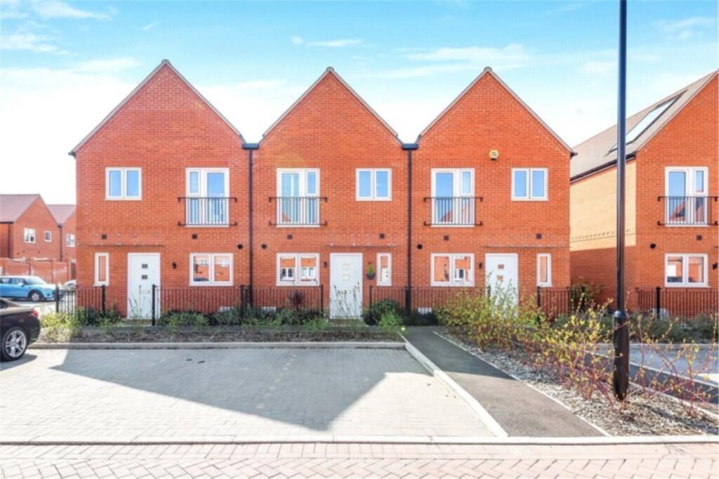 2 bed Mid Terraced House for rent in Winchester. From Martin & Co - Winchester