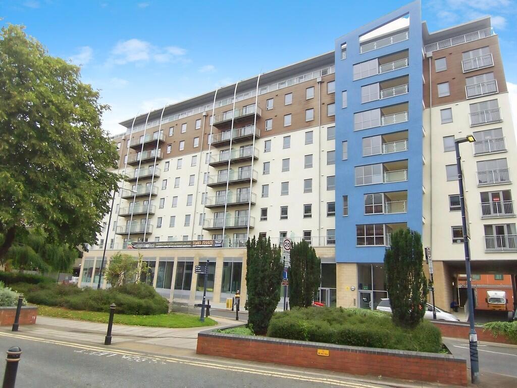 4 bed Studio for rent in Woking. From Martin & Co - Woking