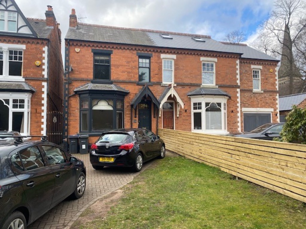 3 bed Semi-Detached House for rent in Birmingham. From Martin & Co - Sutton Coldfield