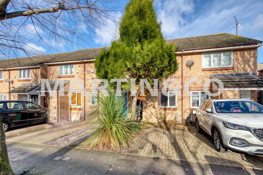 2 bed Mid Terraced House for rent in London. From Martin & Co - Wanstead