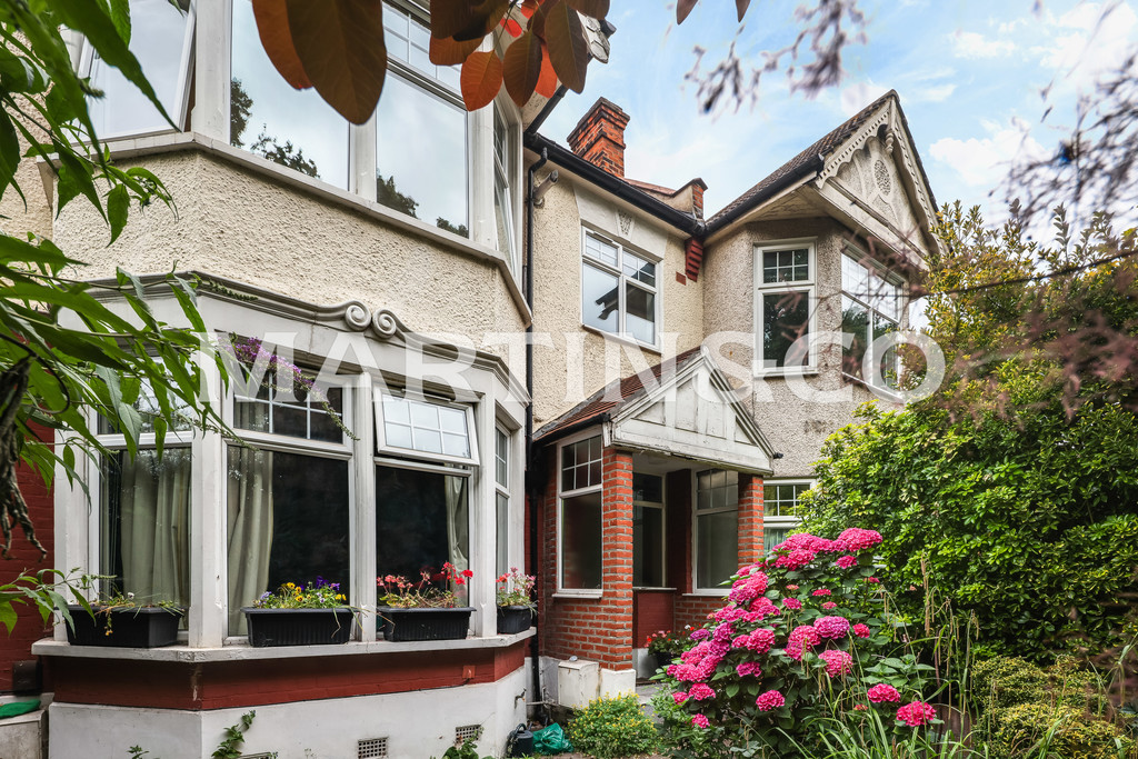1 bed Apartment for rent in Redbridge. From Martin & Co - Wanstead