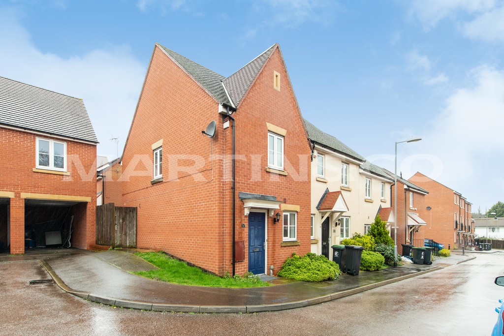 2 bed Detached for rent in Epping Forest. From Martin & Co - Wanstead