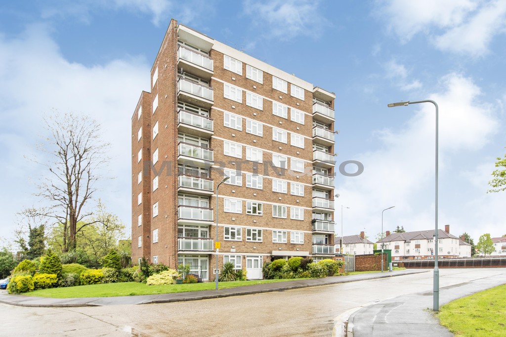 2 bed 1st Floor Flat for rent in Redbridge. From Martin & Co - Wanstead
