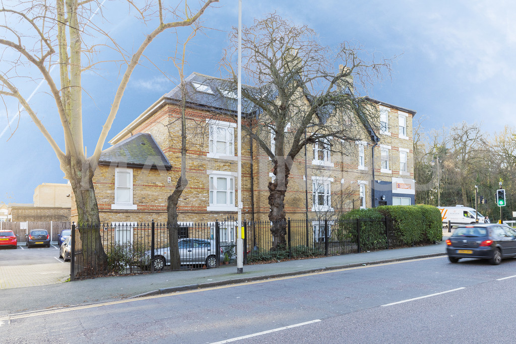 2 bed Apartment for rent in Wanstead. From Martin & Co - Wanstead