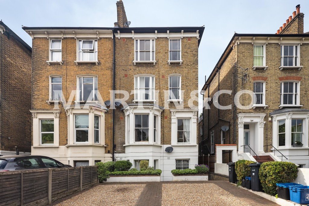 2 bed 1st Floor Flat for rent in Wanstead. From Martin & Co - Wanstead
