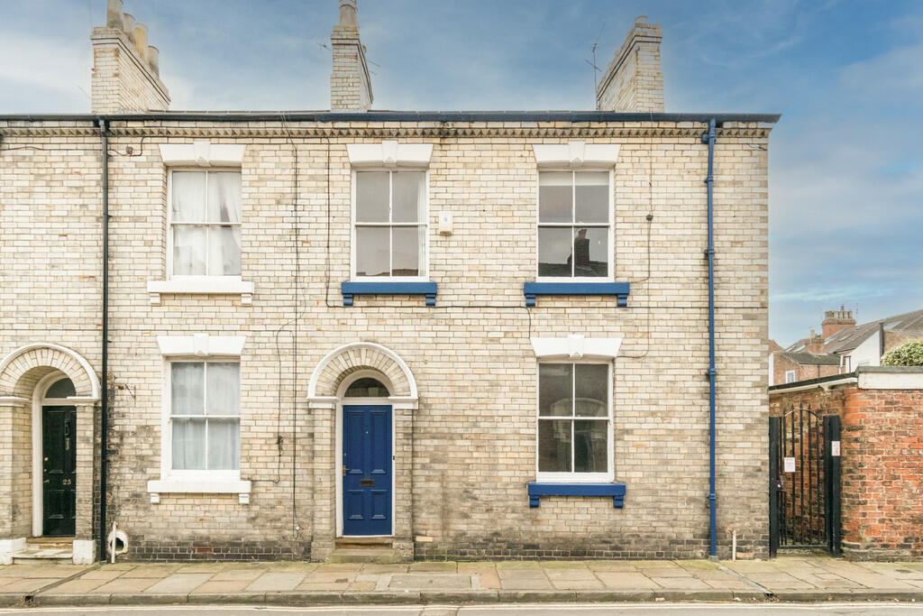 4 bed End of Terrace for rent in Bishopthorpe. From Martin & Co - York