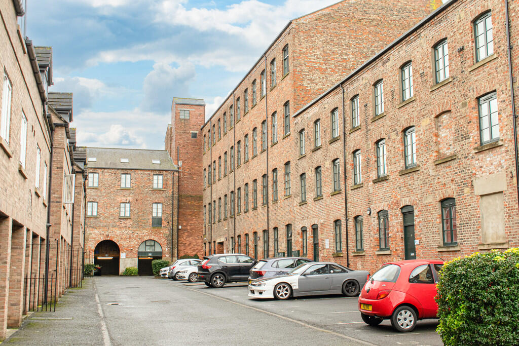 2 bed Apartment for rent in Heslington. From Martin & Co - York