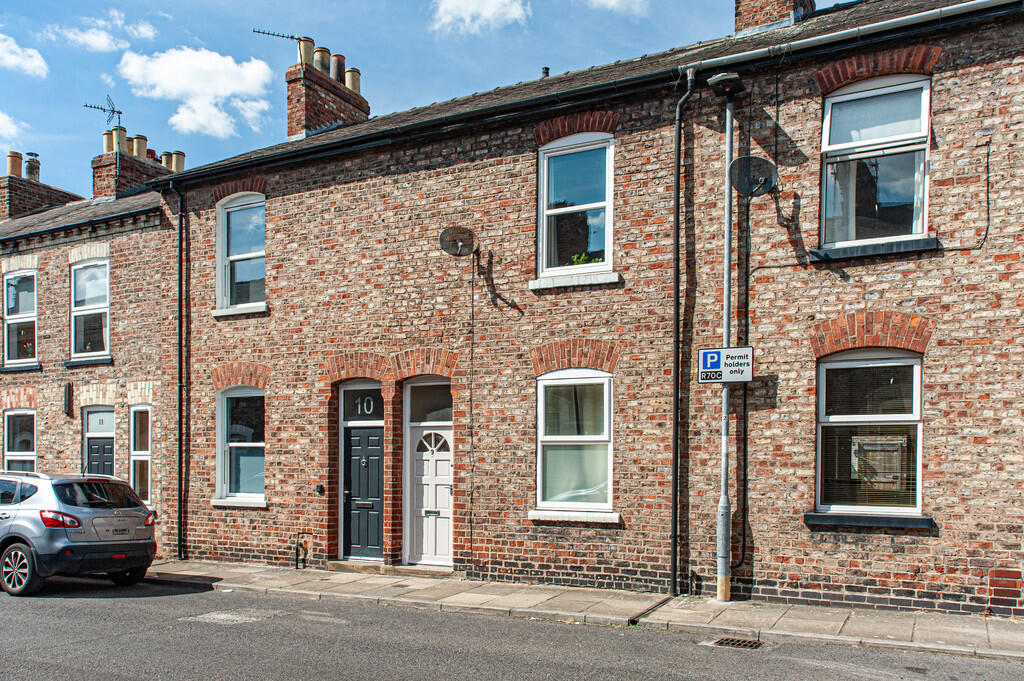 3 bed Mid Terraced House for rent in Heslington. From Martin & Co - York 3 bed Mid Terraced House for rent in Heslington. From Martin & Co - York