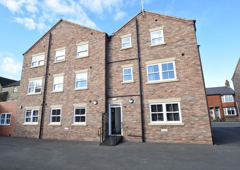 2 bed Apartment for rent in Norton-on-Derwent. From Martin & Co - York