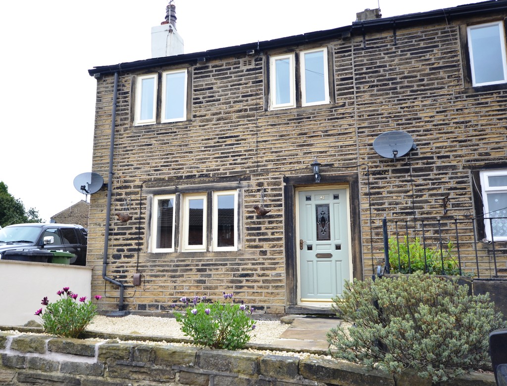 1 bed Semi-Detached House for rent in West Yorkshire. From Martin & Co - Huddersfield