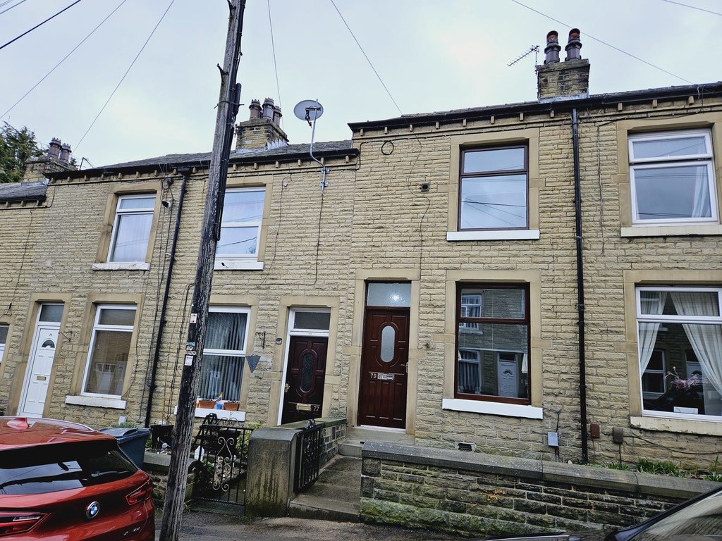 2 bed Mid Terraced House for rent in West Yorshire. From Martin & Co - Huddersfield
