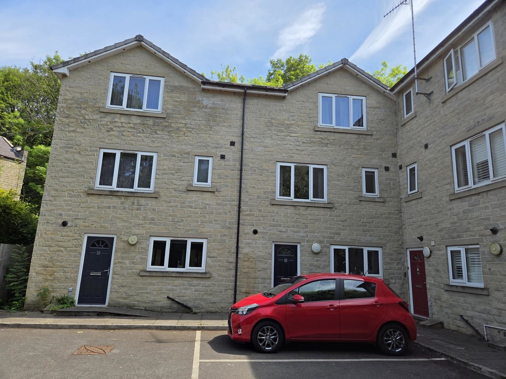 1 bed House Share for rent in West Yorkshire. From Martin & Co - Huddersfield