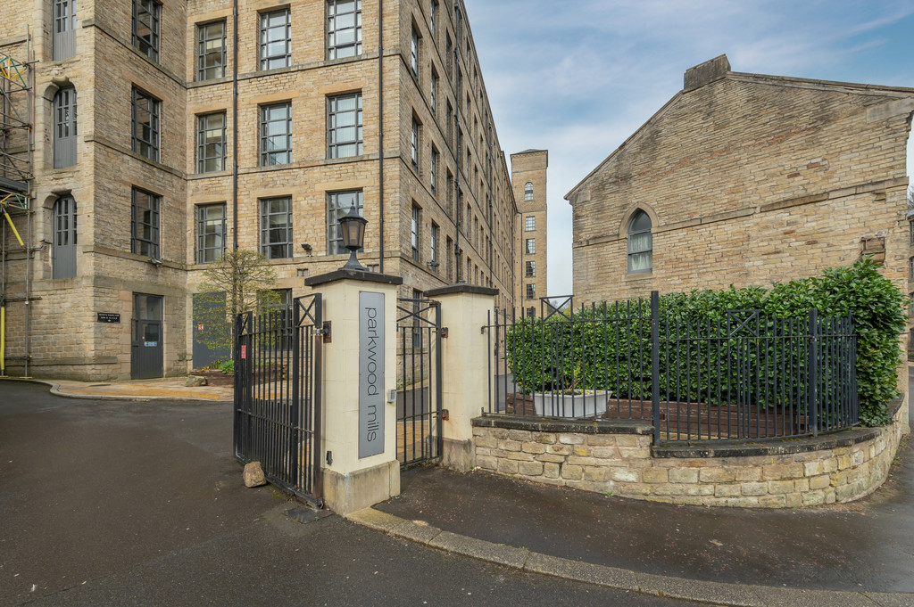 1 bed Apartment for rent in West Yorkshire. From Martin & Co - Huddersfield