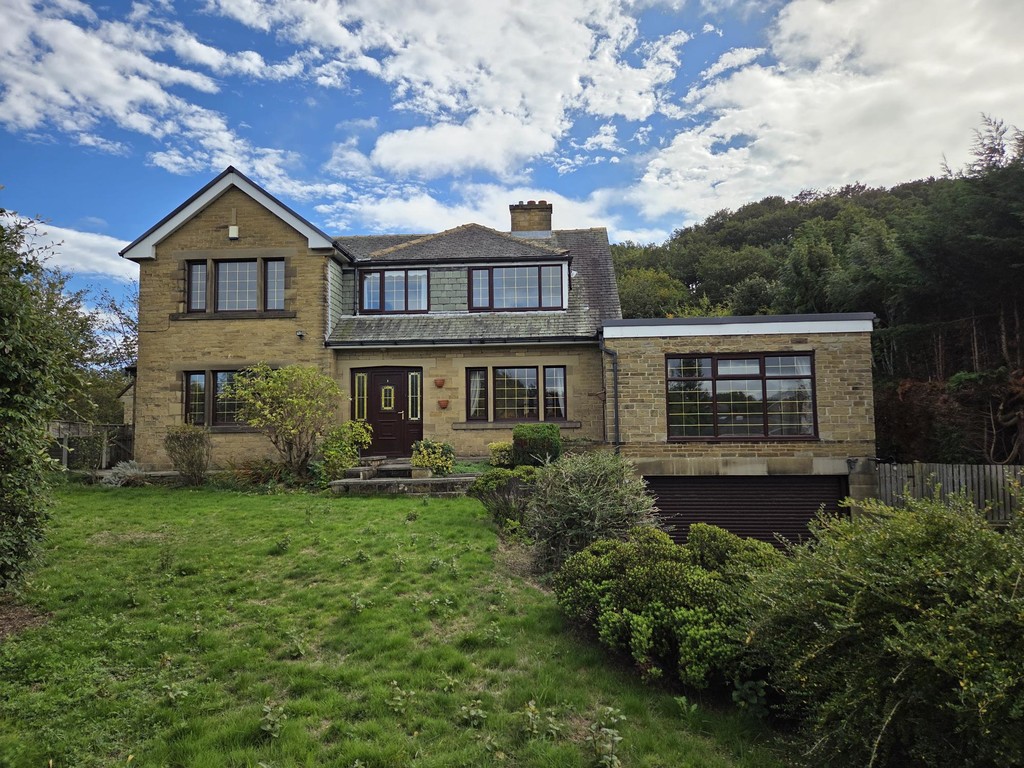 4 bed Detached for rent in West Yorkshire. From Martin & Co - Huddersfield 4 bed Detached for rent in West Yorkshire. From Martin & Co - Huddersfield