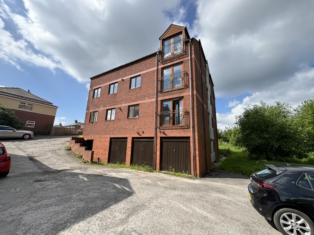 2 bed Apartment for rent in West Yorkshire. From Martin & Co - Huddersfield