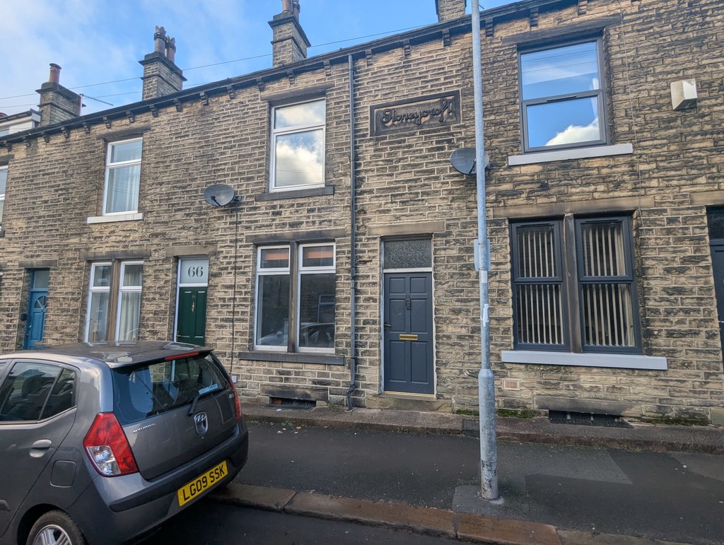 2 bed Mid Terraced House for rent in West Yorkshire. From Martin & Co - Huddersfield