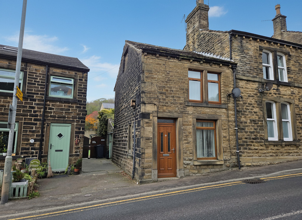 1 bed End of Terrace for rent in New Mill. From Martin & Co - Huddersfield