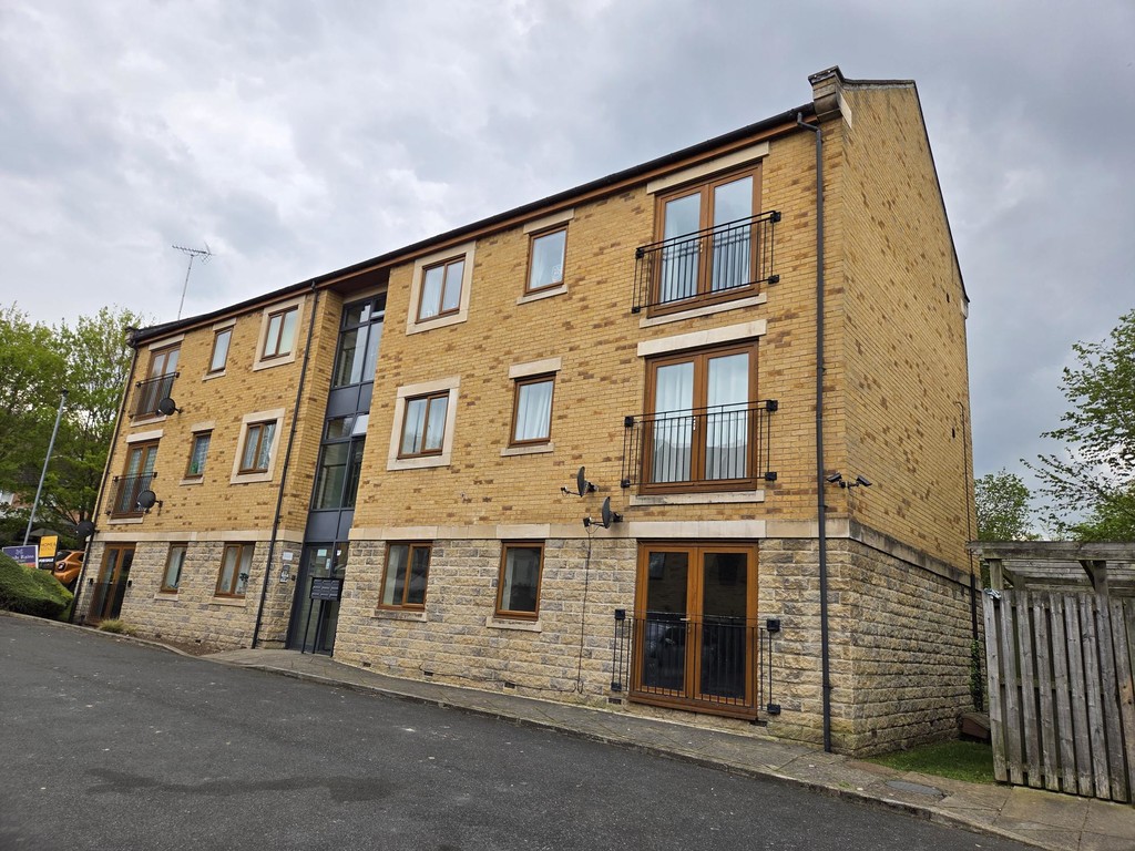 2 bed Apartment for rent in West Yorkshire. From Martin & Co - Huddersfield