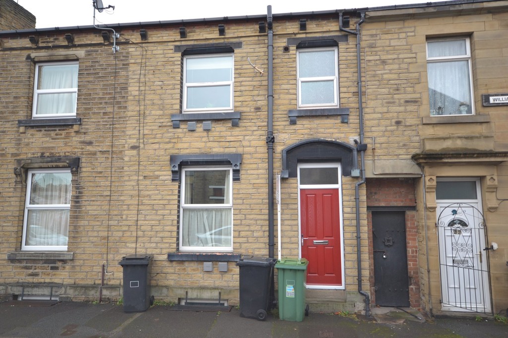 2 bed Mid Terraced House for rent in Huddersfield. From Martin & Co - Huddersfield