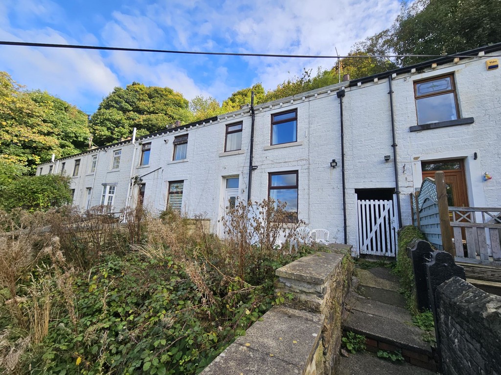 2 bed Mid Terraced House for rent in Netherton. From Martin & Co - Huddersfield