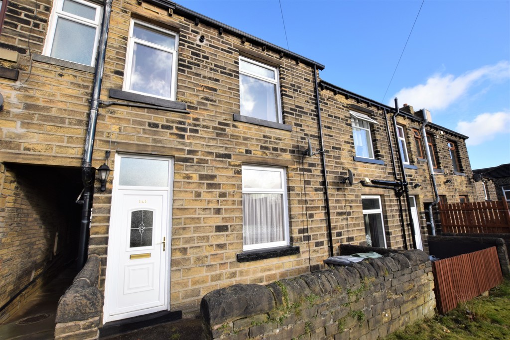 2 bed Mid Terraced House for rent in West Yorkshire. From Martin & Co - Huddersfield