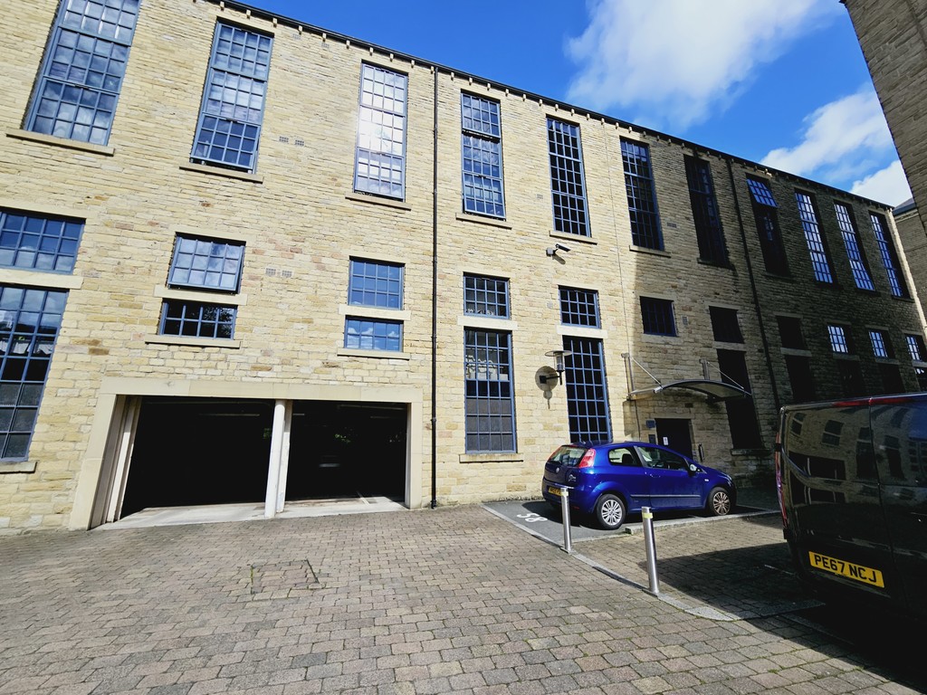 1 bed Apartment for rent in West Yorkshire. From Martin & Co - Huddersfield