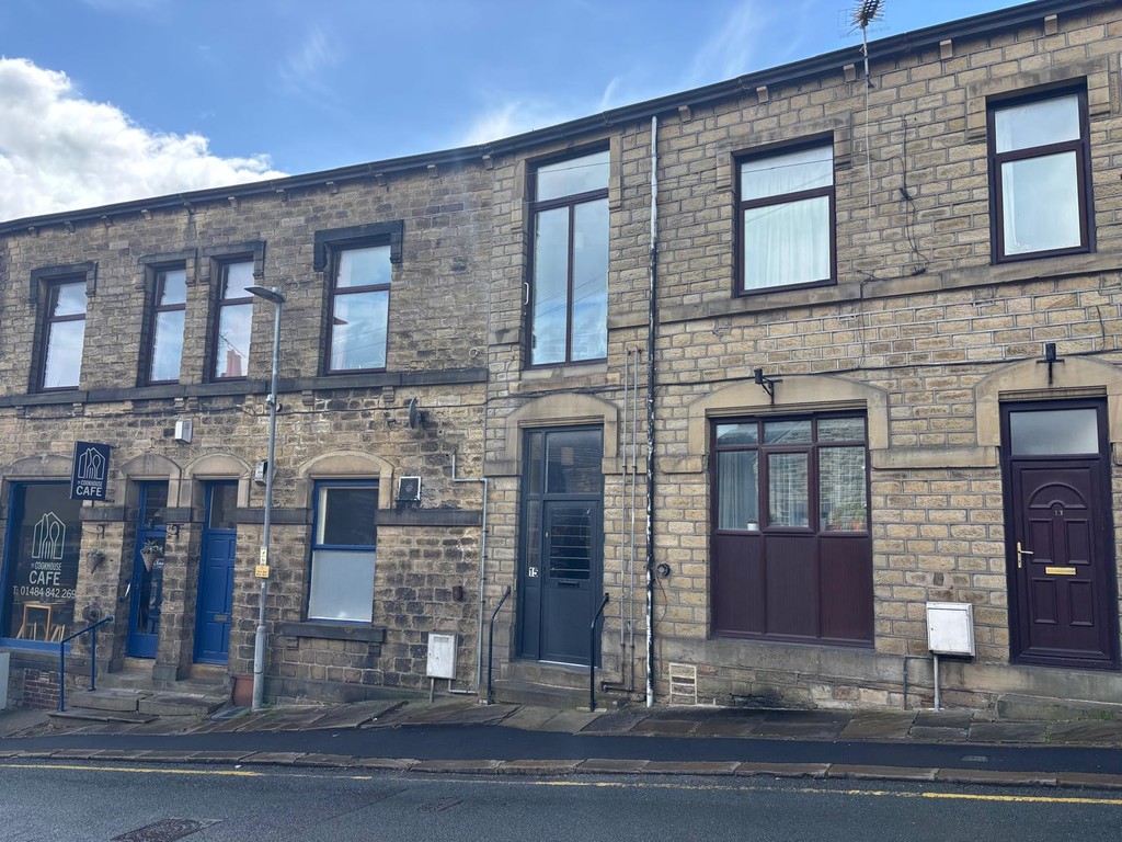 1 bed 1st Floor Flat for rent in Slaithwaite. From Martin & Co - Huddersfield 1 bed 1st Floor Flat for rent in Slaithwaite. From Martin & Co - Huddersfield