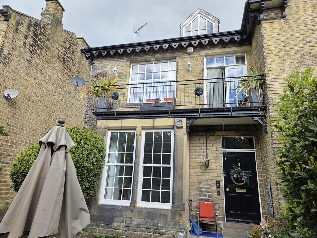 2 bed Apartment for rent in West Yorkshire. From Martin & Co - Huddersfield 2 bed Apartment for rent in West Yorkshire. From Martin & Co - Huddersfield
