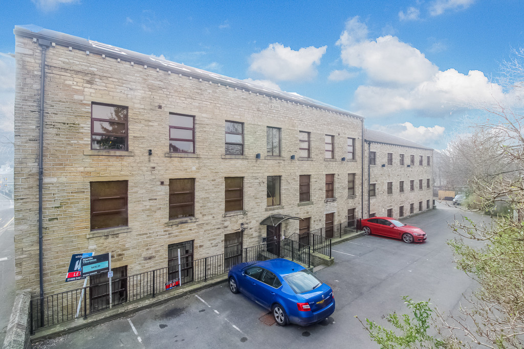 1 bed Apartment for rent in Outlane. From Martin & Co - Huddersfield