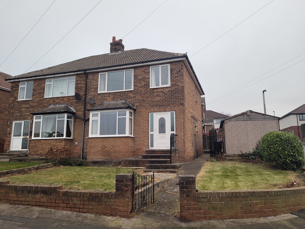 3 bed Semi Detached for rent in West Yorkshire. From Martin & Co - Huddersfield