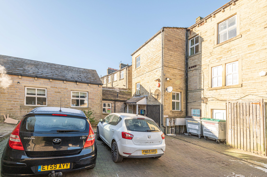 1 bed Apartment for rent in Meltham. From Martin & Co - Huddersfield