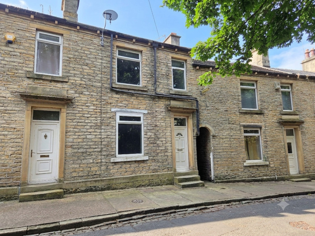 2 bed Mid Terraced House for rent in West Yorkshire. From Martin & Co - Huddersfield