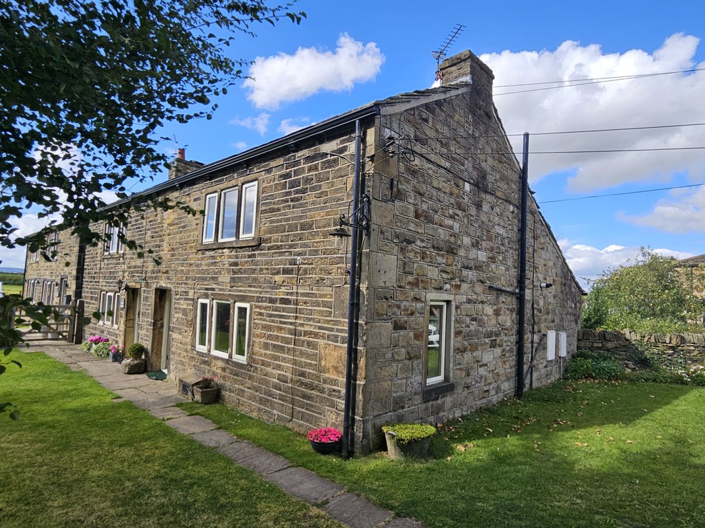 1 bed Cottage for rent in Liversedge. From Martin & Co - Huddersfield 1 bed Cottage for rent in Liversedge. From Martin & Co - Huddersfield