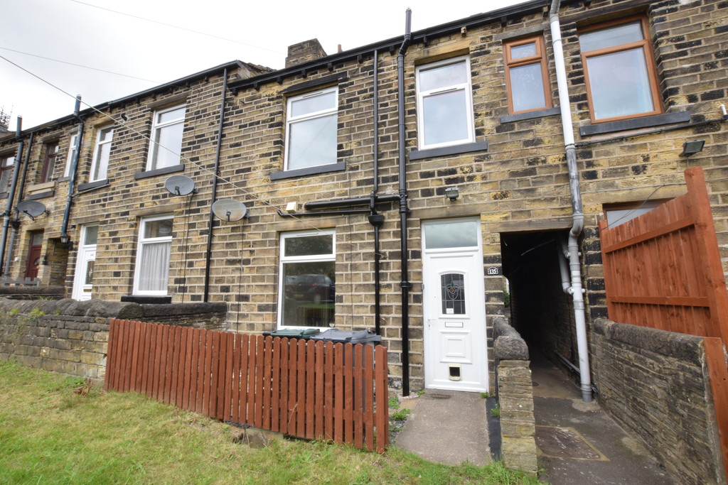 2 bed Mid Terraced House for rent in Outlane. From Martin & Co - Huddersfield 2 bed Mid Terraced House for rent in Outlane. From Martin & Co - Huddersfield