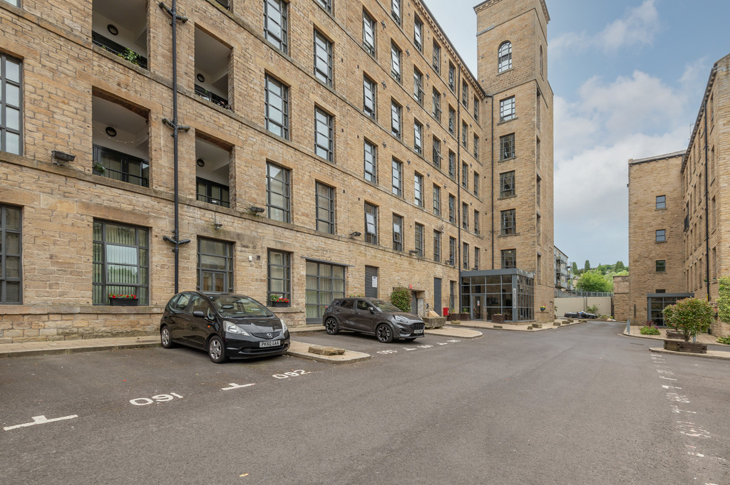 1 bed Apartment for rent in West Yorkshire. From Martin & Co - Huddersfield 1 bed Apartment for rent in West Yorkshire. From Martin & Co - Huddersfield