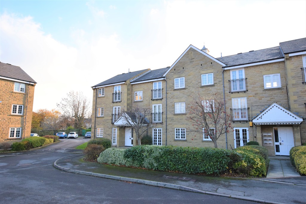 2 bed 1st Floor Flat for rent in United Kingdom. From Martin & Co - Huddersfield