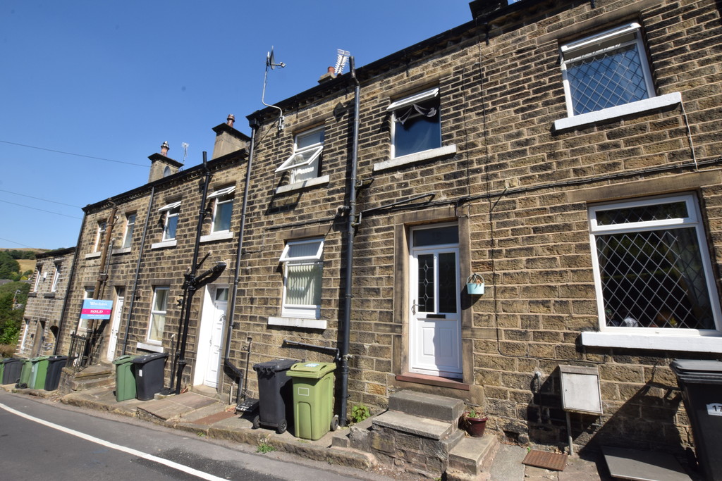 2 bed Mid Terraced House for rent in Lydgate. From Martin & Co - Huddersfield 2 bed Mid Terraced House for rent in Lydgate. From Martin & Co - Huddersfield