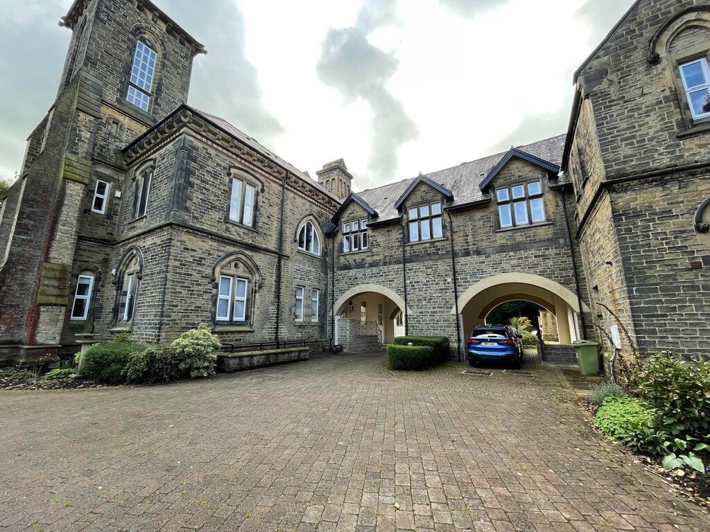 3 bed Apartment for rent in West Yorkshire. From Martin & Co - Huddersfield