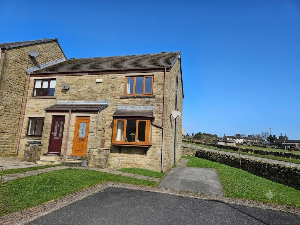 3 bed End of Terrace for rent in West Yorkshire. From Martin & Co - Huddersfield 3 bed End of Terrace for rent in West Yorkshire. From Martin & Co - Huddersfield