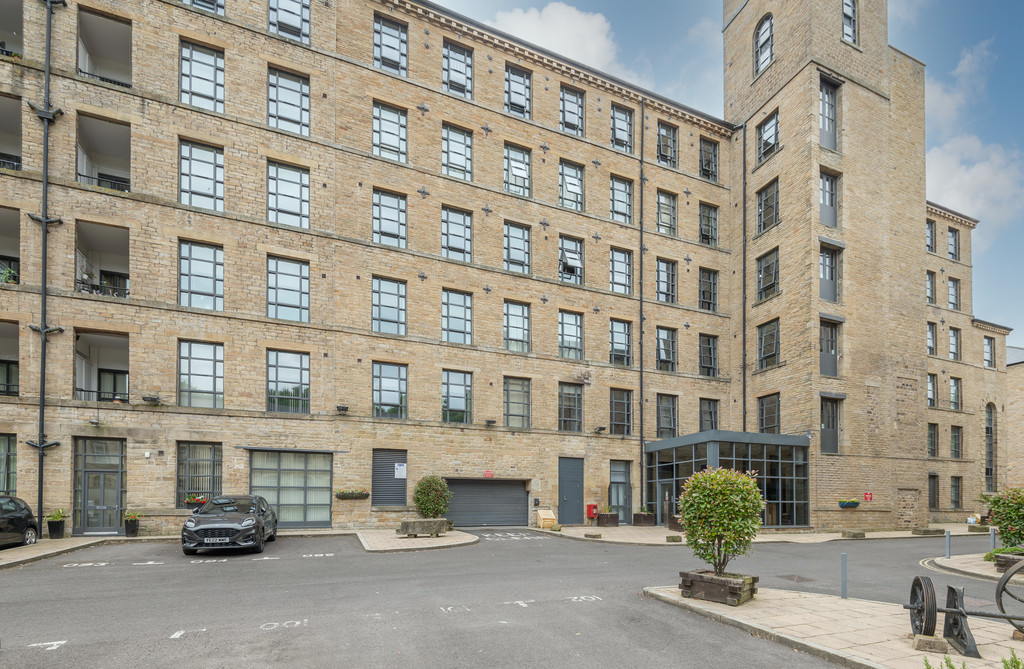 1 bed Apartment for rent in West Yorkshire. From Martin & Co - Huddersfield