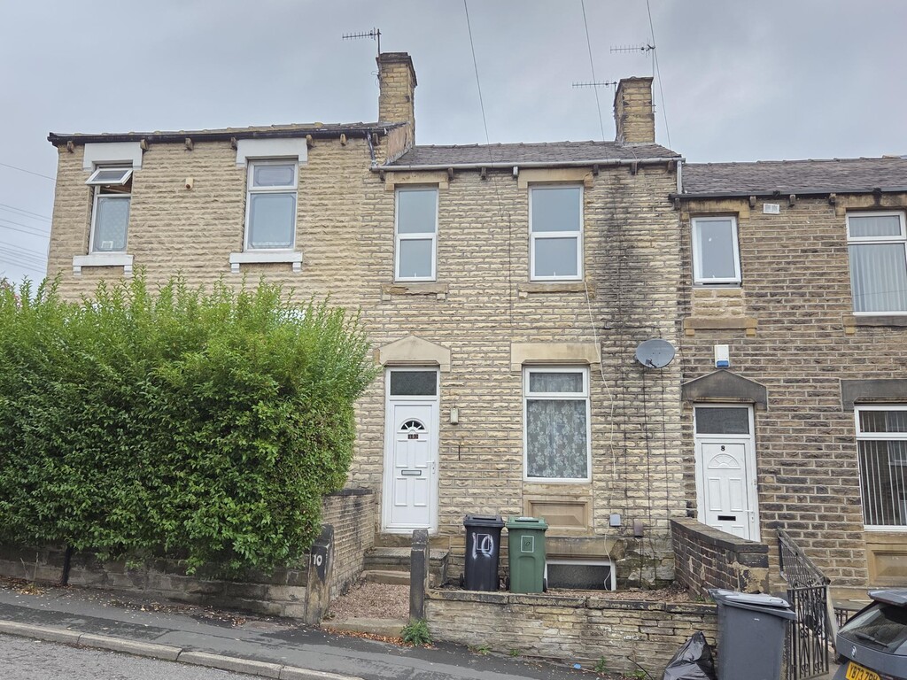 3 bed Mid Terraced House for rent in West Yorkshire. From Martin & Co - Huddersfield 3 bed Mid Terraced House for rent in West Yorkshire. From Martin & Co - Huddersfield
