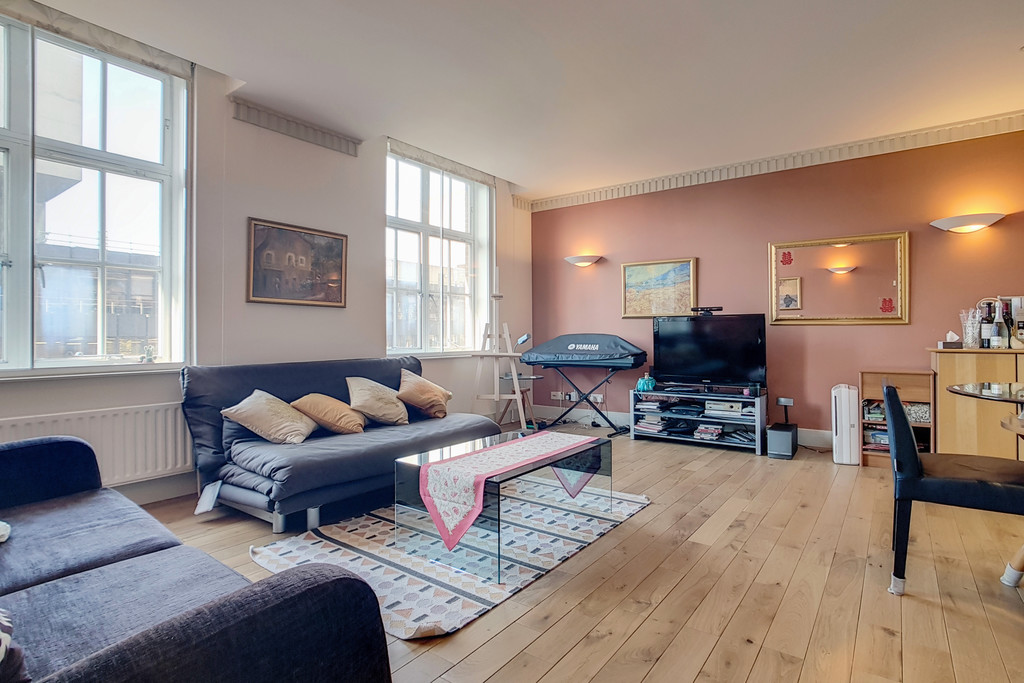 2 bed Flat for rent in London . From Martin & Co - Camden