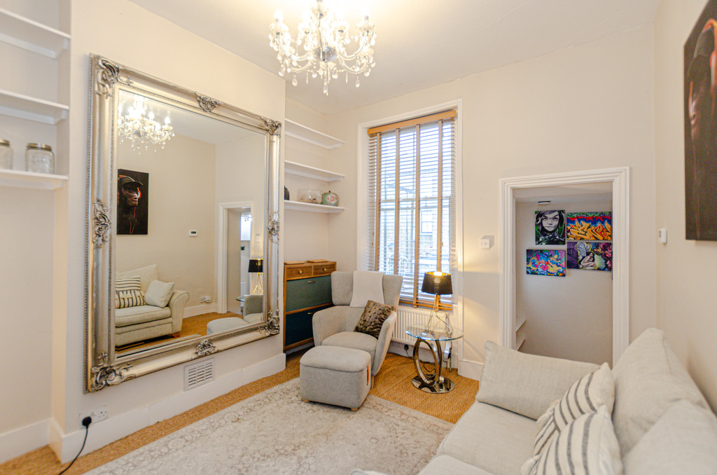 2 bed Apartment for rent in London. From Martin & Co - Camden 2 bed Apartment for rent in London. From Martin & Co - Camden