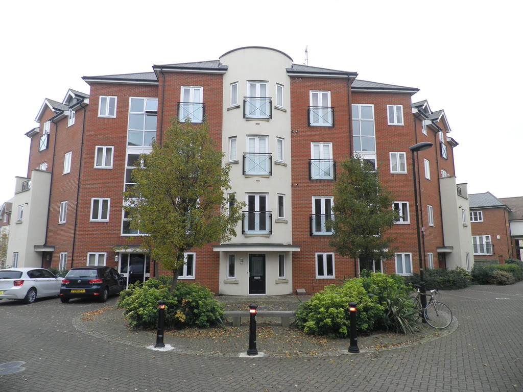 2 bed Ground floor maisonette for rent in Oxon. From Martin & Co - Abingdon & Didcot