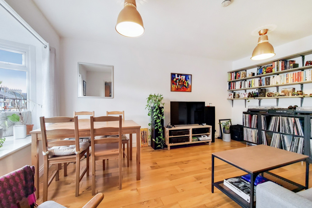 2 bed Apartment for rent in Greater London . From Martin & Co - Crystal Palace